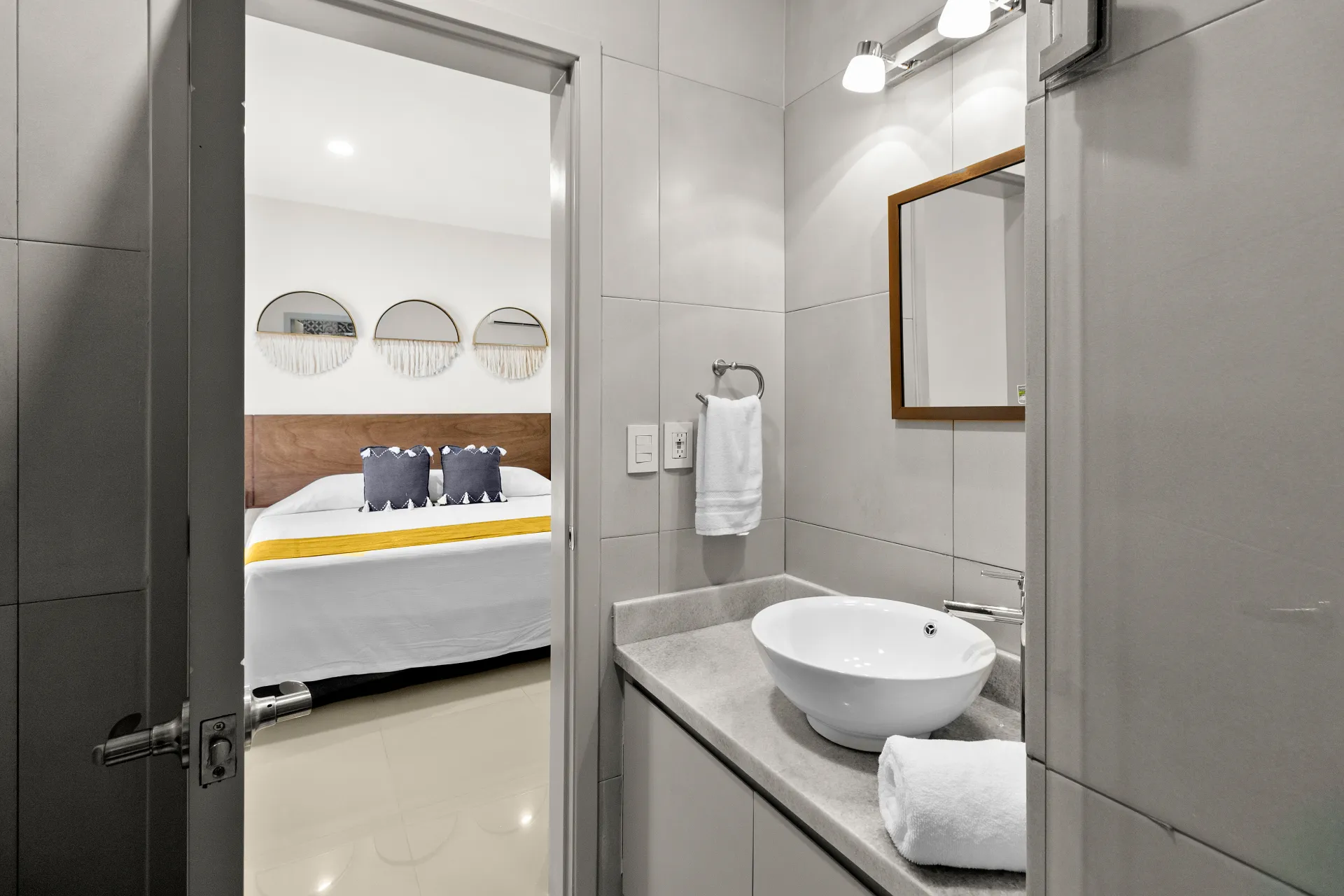2 Bedrooms Condo 19