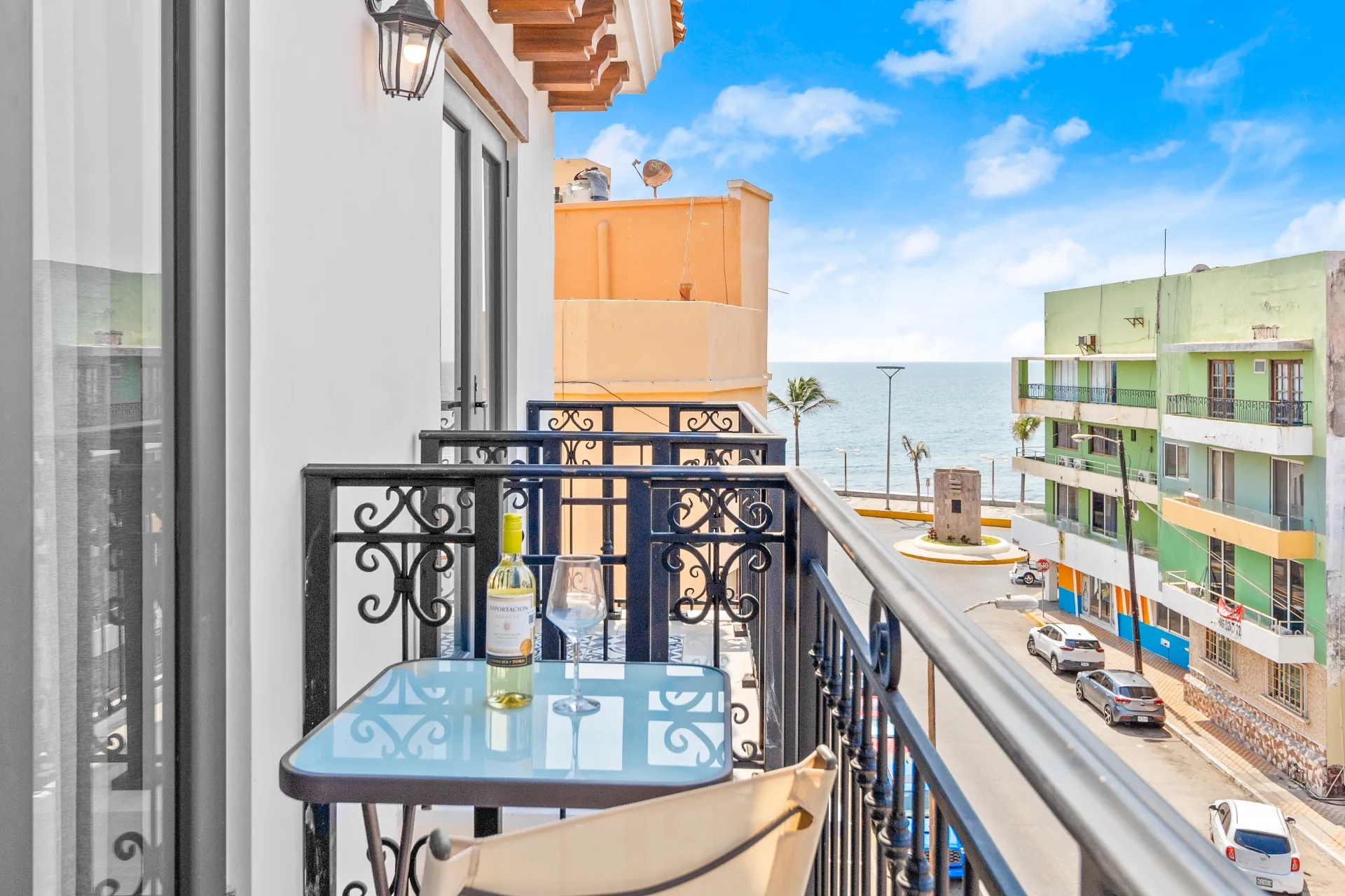 3 Bedrooms Condo 2